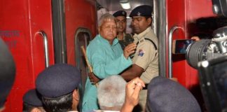 lalu-yadav in train